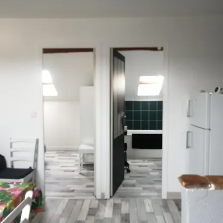 Appartement Climatise Avec Parking Prive Gratuit Doué-la-Fontaine Extérieur photo